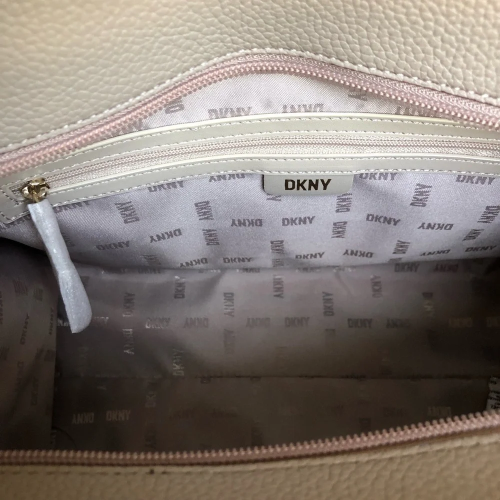 DKNY Zorie MD Jacquard LOGO Tote NWT